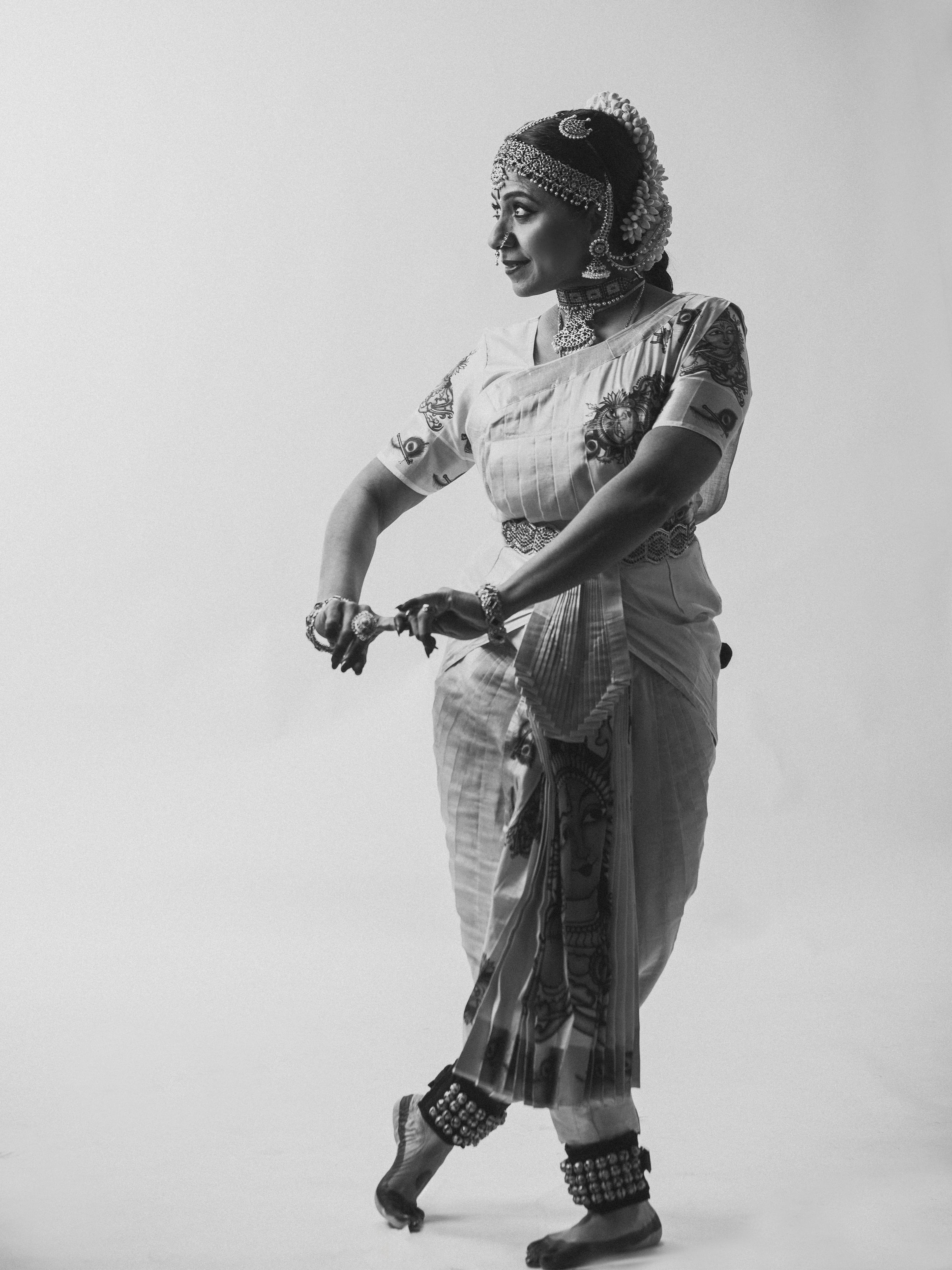 Bharathanatyam dancer adjusting jewellery